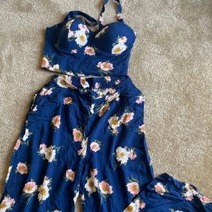 Xhilaration blue floral print flared pant set